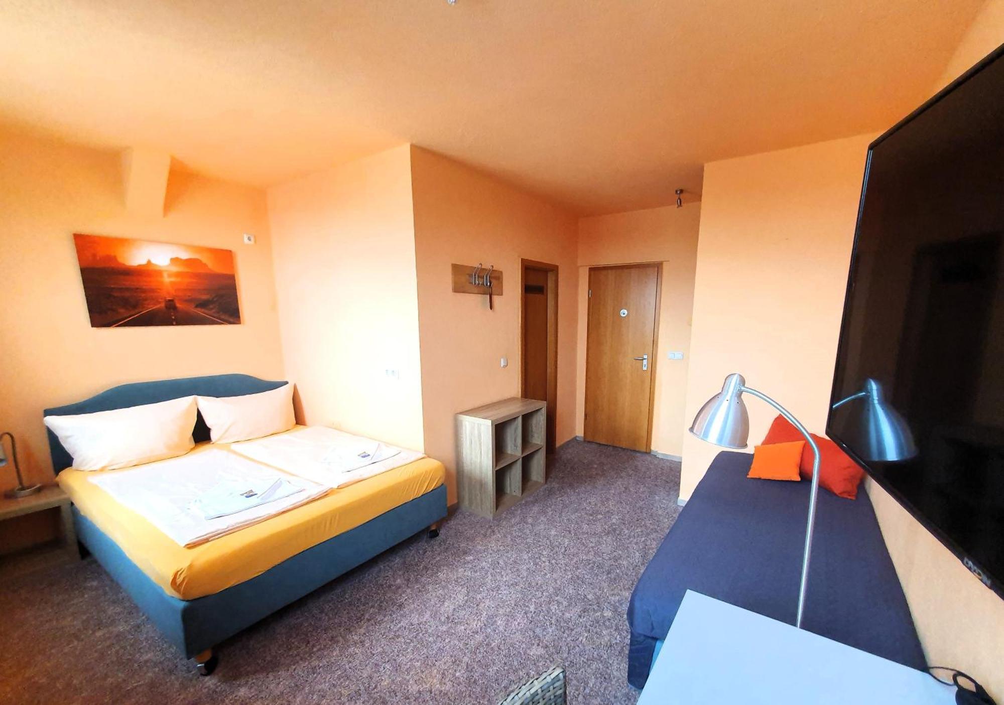 Hotel-Pension Gruene Linde 델리취 객실 사진